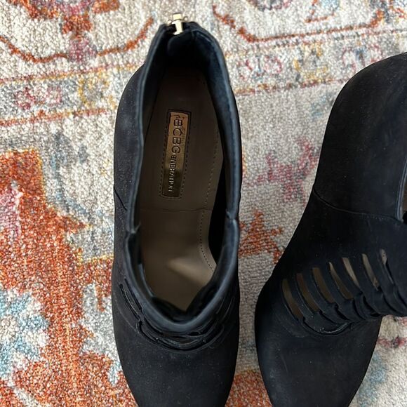 BCBGeneration Black Heeled Booties - Picture 4 of 8